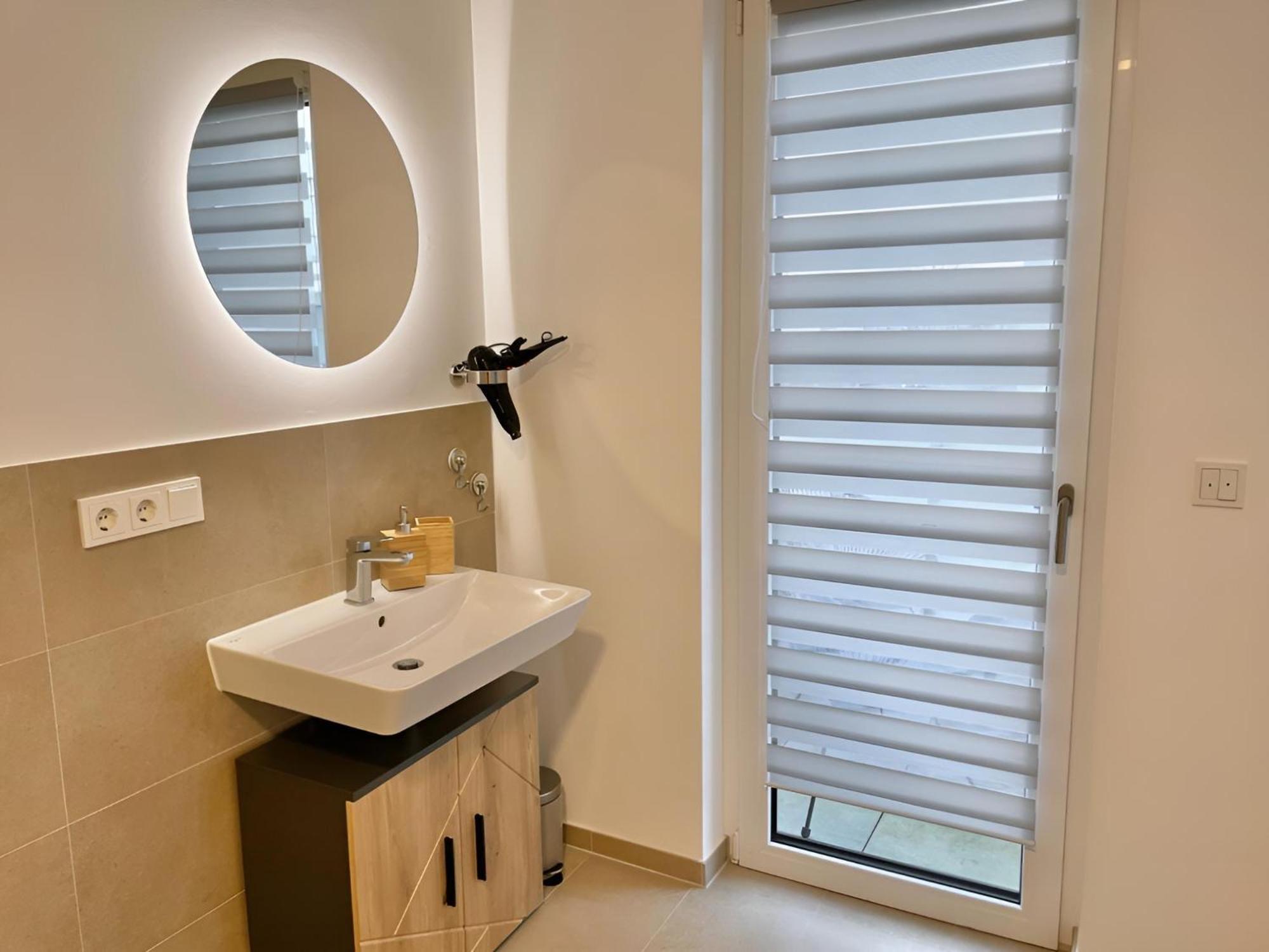 Exklusive 3-Zimmer Luxus-Maisonette In Hochheim - Naehe Frankfurt Flughafen, Wiesbaden Und Mainz Hochheim am Main Dış mekan fotoğraf
